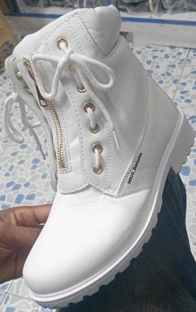 Viatu Fashion Yakisasa na Imara